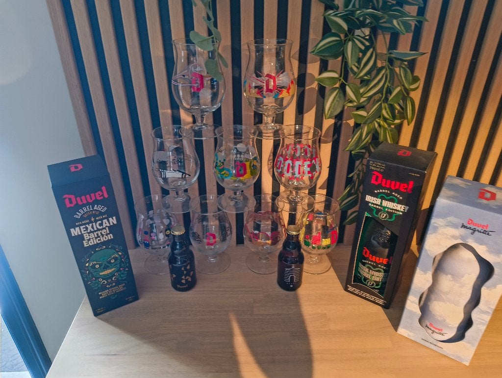 Duvel volle flessen en glazen, Ophalen, Zo goed als nieuw, Flesje(s), Duvel