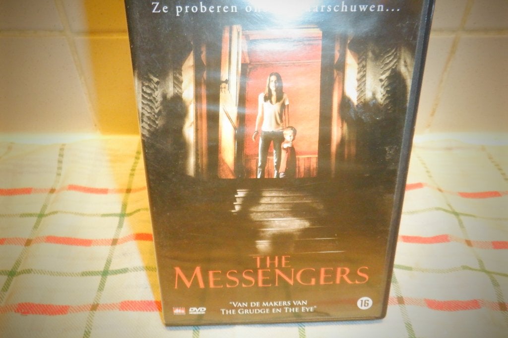 DVD The Messengers., Cd's en Dvd's, Engels, Nederlands, Ophalen of Verzenden, Zo goed als nieuw