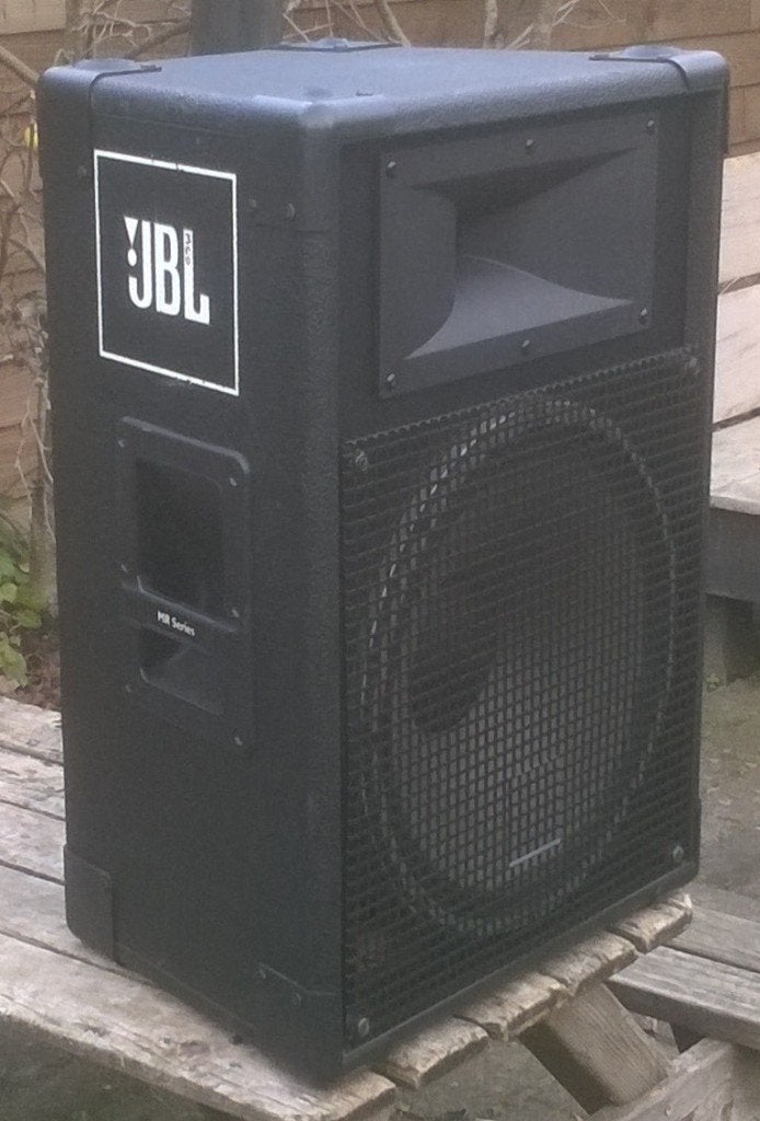 Luidspreker 15 inch JBL MR925, 250 - 500 Watt (1 exemplaar), Bass-reflex, Comme neuf, Autres types, 150 watts ou plus