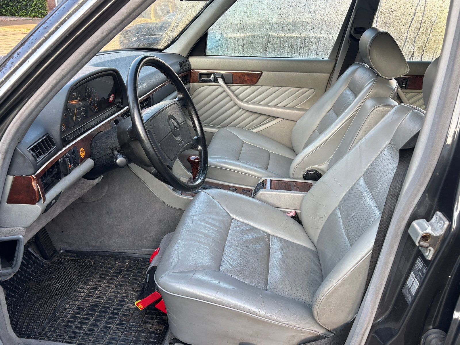 Merceds 300 SE 3L Benzine oldtimer automaat BJ 1990, foto 8