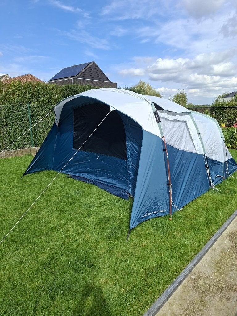 Quechua 5 pesrsoons fresh&black 5.2, Caravans en Kamperen, Ophalen, Zo goed als nieuw, Tot en met 5