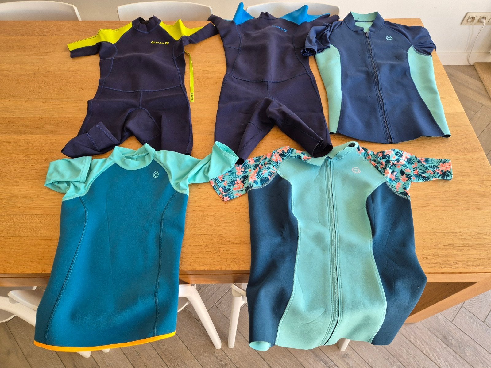 Combinaisons de surf et combinaisons de surf de différentes, Enlèvement ou Envoi