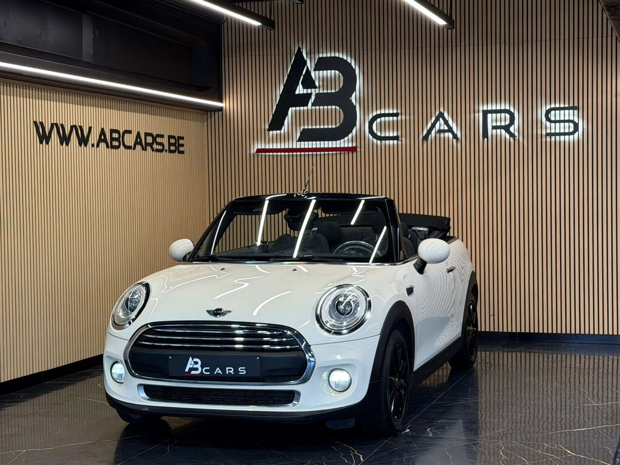 MINI Cooper Cabrio ONE 1.2I * 1 ER PROPRIO * GARANTIE 12 MOI, Gebruikt, Cabriolet, 1198 cc, Wit