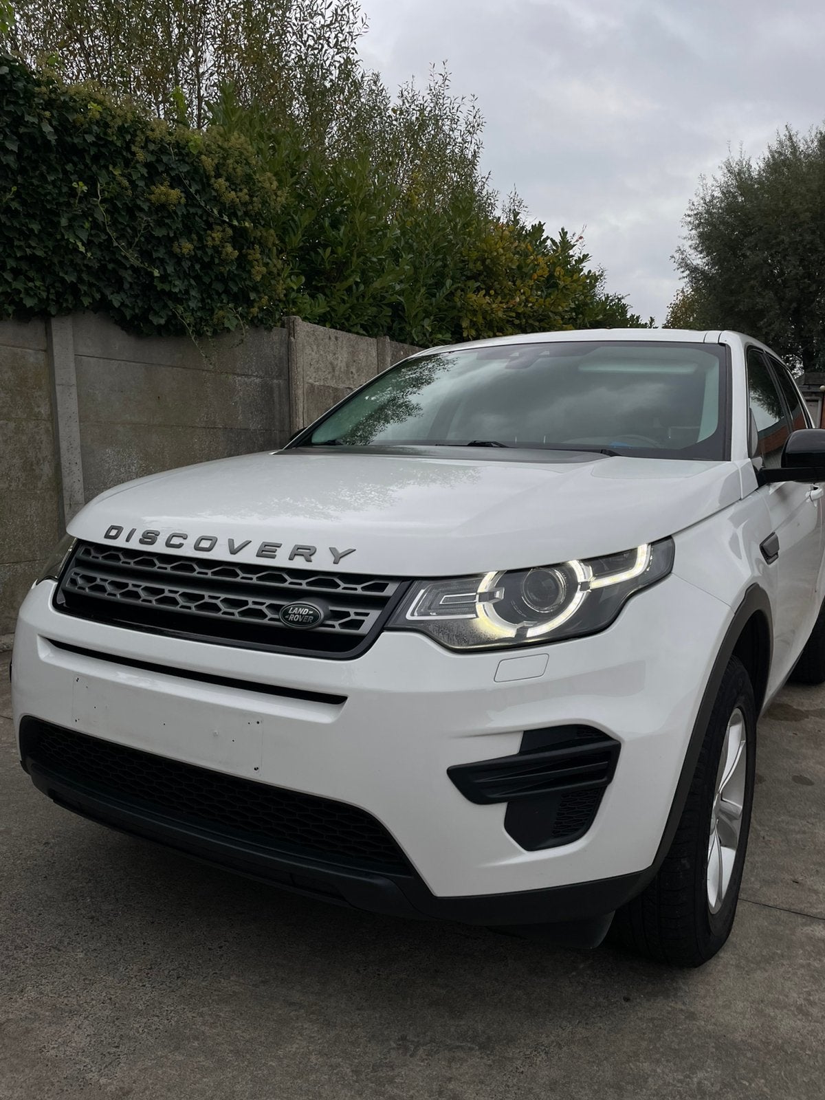 Land Rover Discovery Sport S 2018, 159000 km, Auto's, Automaat, Zwart, Wit, Vierwielaandrijving