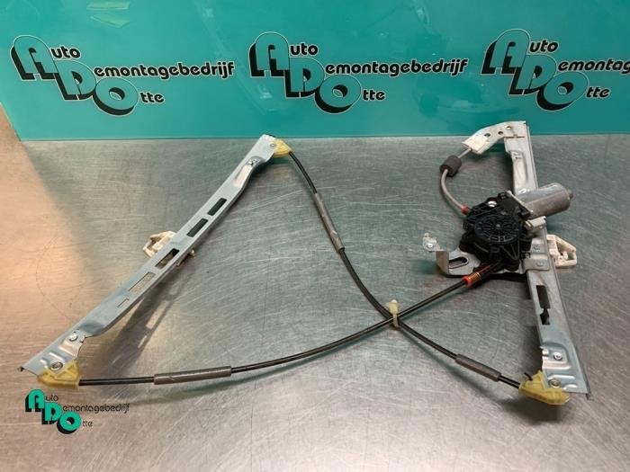 Ruitmechaniek 4Deurs rechts-voor van een Peugeot 206 (206 98, Auto-onderdelen, Ruiten en Toebehoren, Peugeot, Gebruikt, 3 maanden garantie
