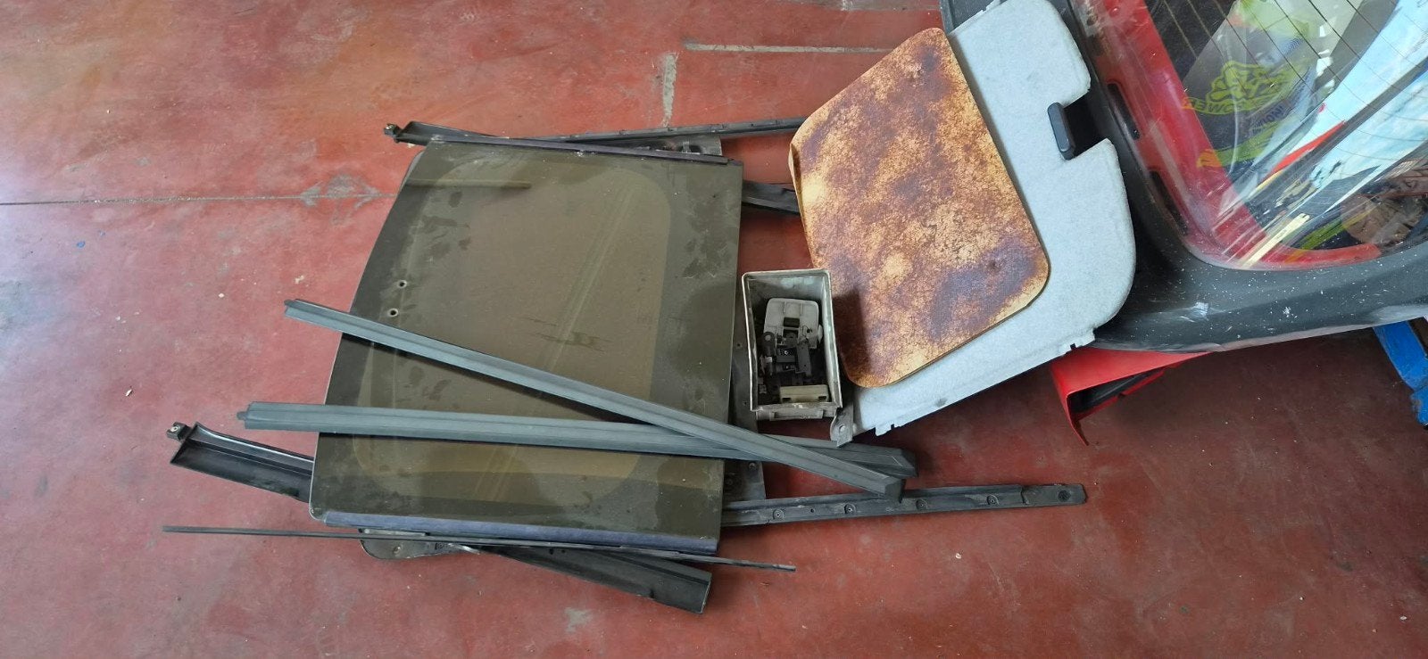 toit ouvrant peugeot 309 et 205 pour piece, Auto-onderdelen, Peugeot