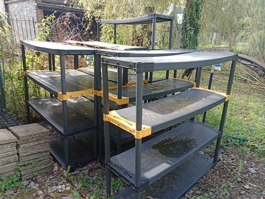 Gebruikte kunststof stellingkasten met planken, Ophalen, Gebruikt