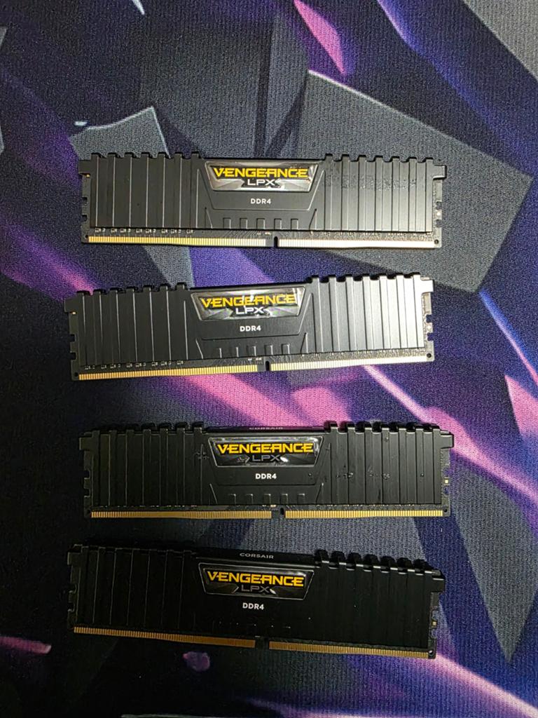 Corsair VENGEANGE LPX DDR4 3200 MHZ (32GB) 4 X 8 gb, Ophalen, DDR4, 8 GB