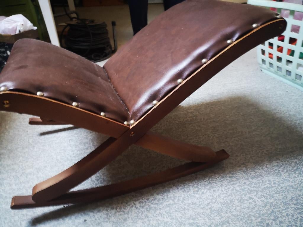 Vintage schommelend lederen voetbankje, Huis en Inrichting, Ophalen