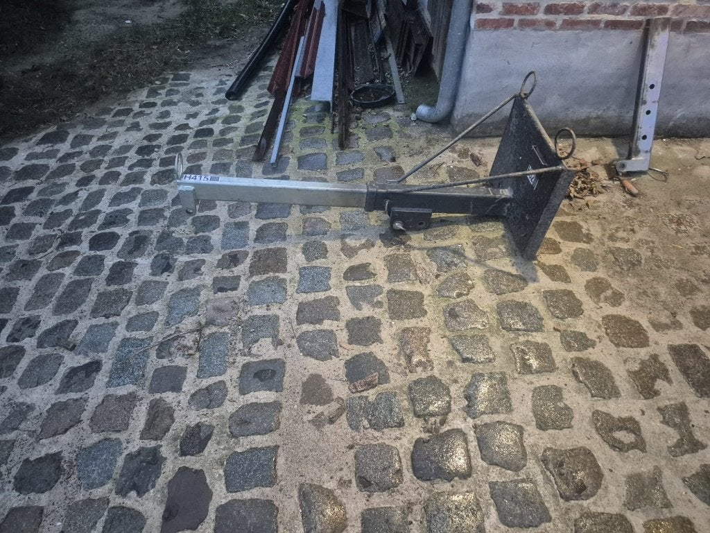 hijsjip Knikmops 130, Ophalen