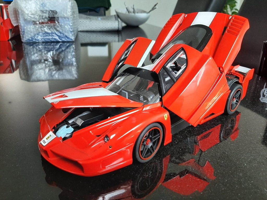 Ferrari FXX Hotwheels Elite 1:18, Hobby & Loisirs créatifs, Voitures miniatures | 1:18, Enlèvement ou Envoi, Comme neuf, Hot Wheels