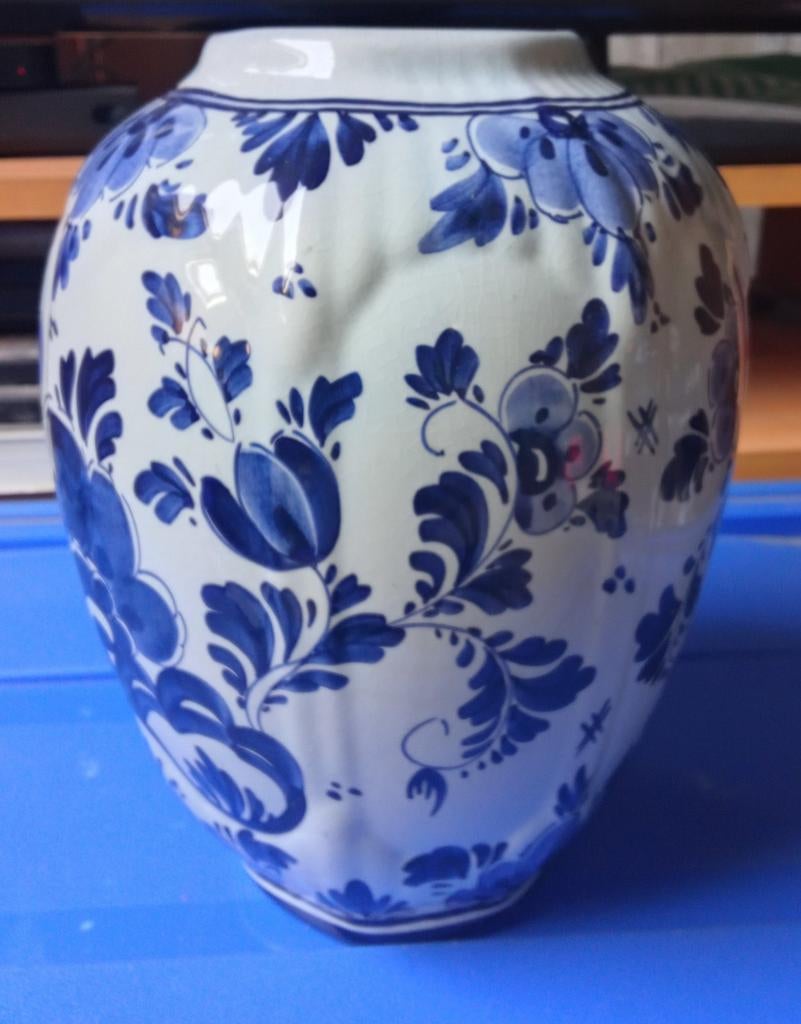 Vase delft, Enlèvement