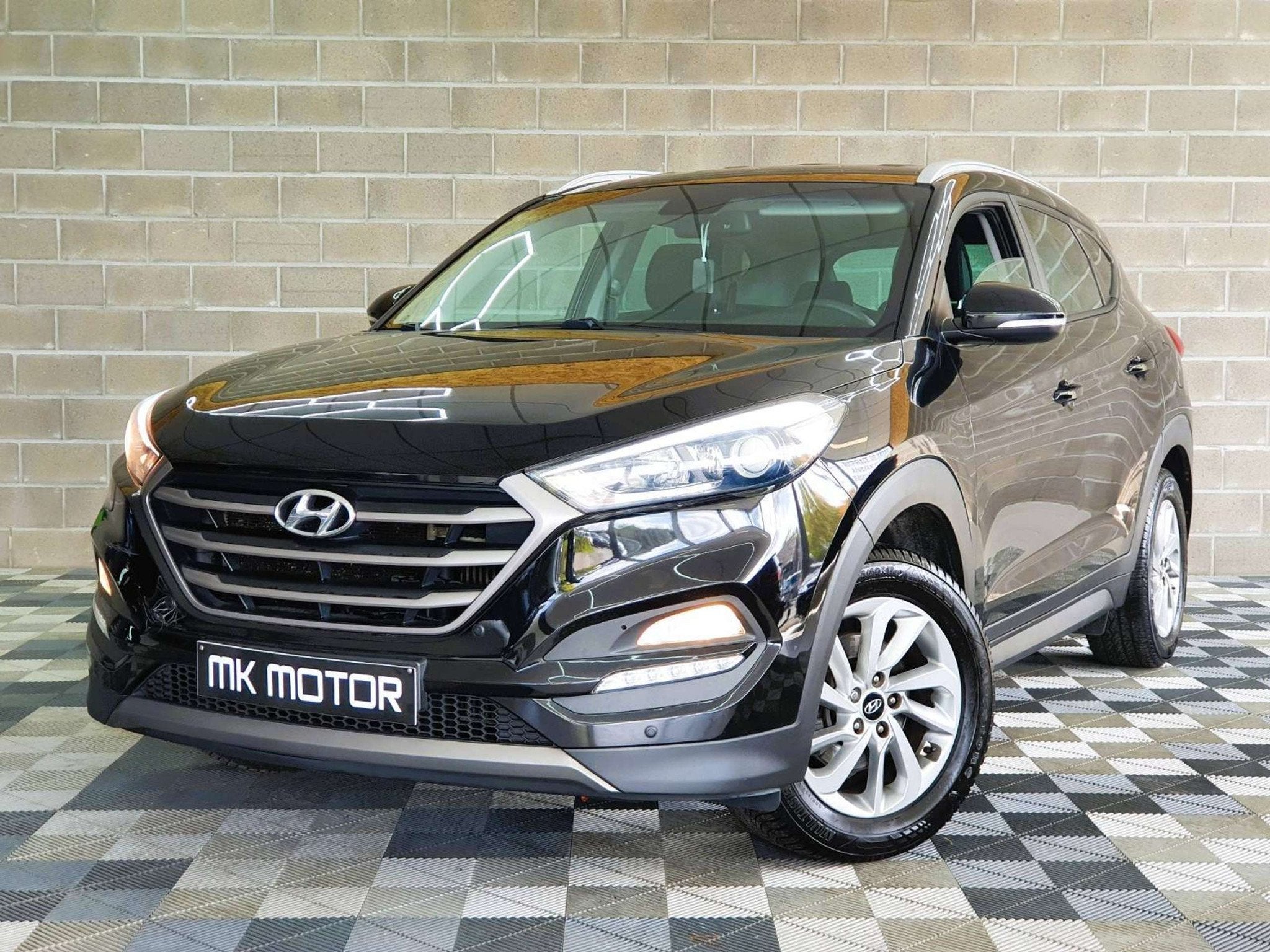 Hyundai Tucson 1.7 DIESEL 116CV - 1ER MAIN - FULL CARNET, Achat, Euro 6, Entreprise, Noir