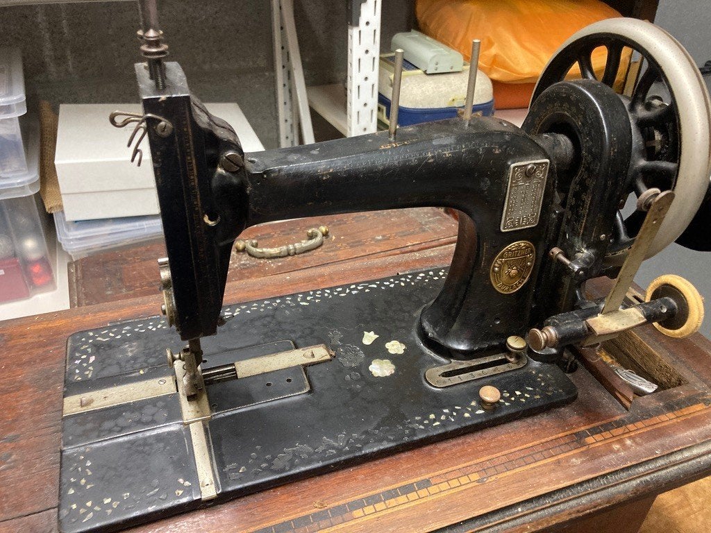 Machine à coudre, Antiquités & Art, Antiquités | Machines à coudre, Enlèvement