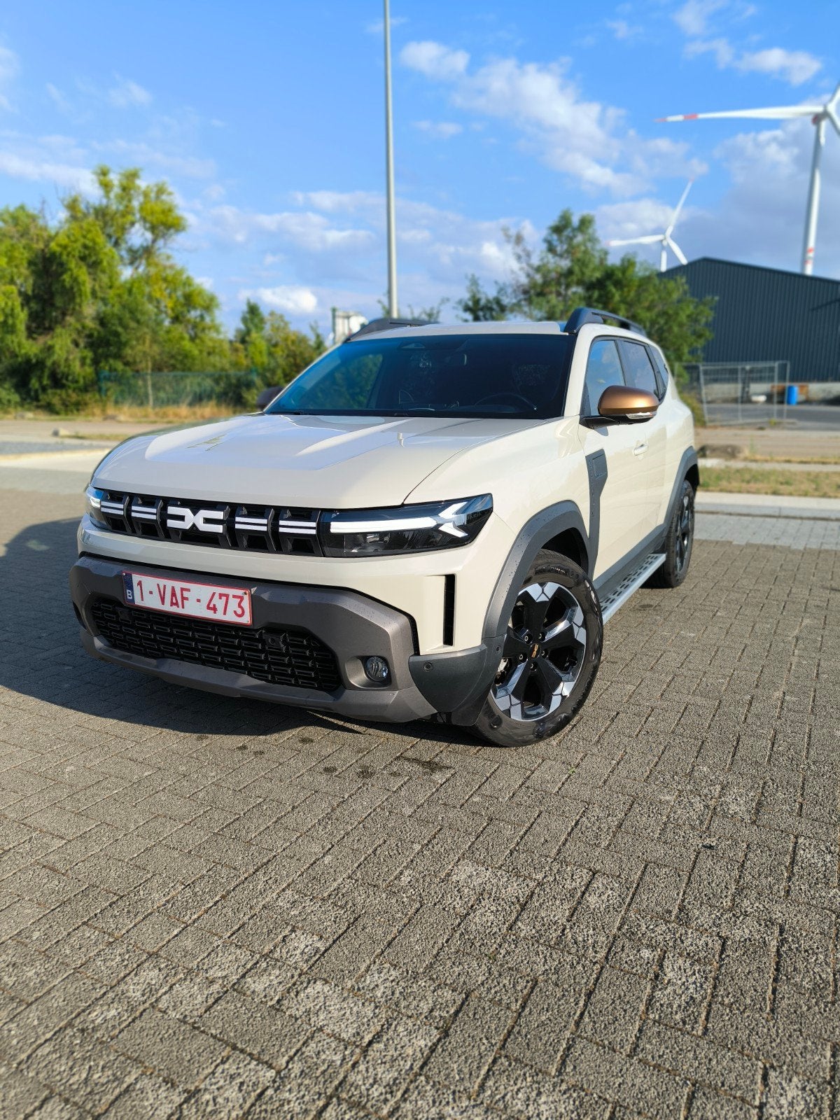 Prachtige Duster Extreme 2024 Met Trekhaak En Sidebars, Autos, Dacia, Euro 6, Duster, Entretenue par le concessionnaire, Beige