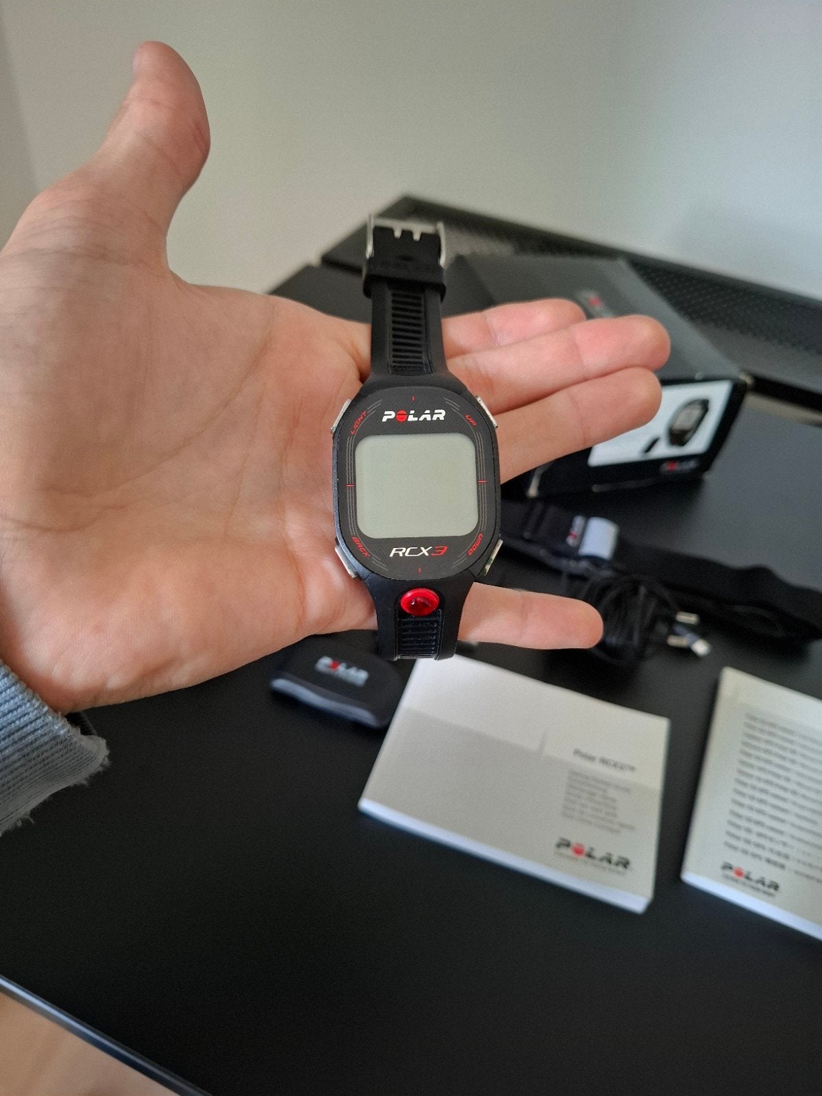 Polar G5 Smartwatch, Bijoux, Sacs & Beauté, Montres connectées, Neuf, Noir, GPS, Envoi