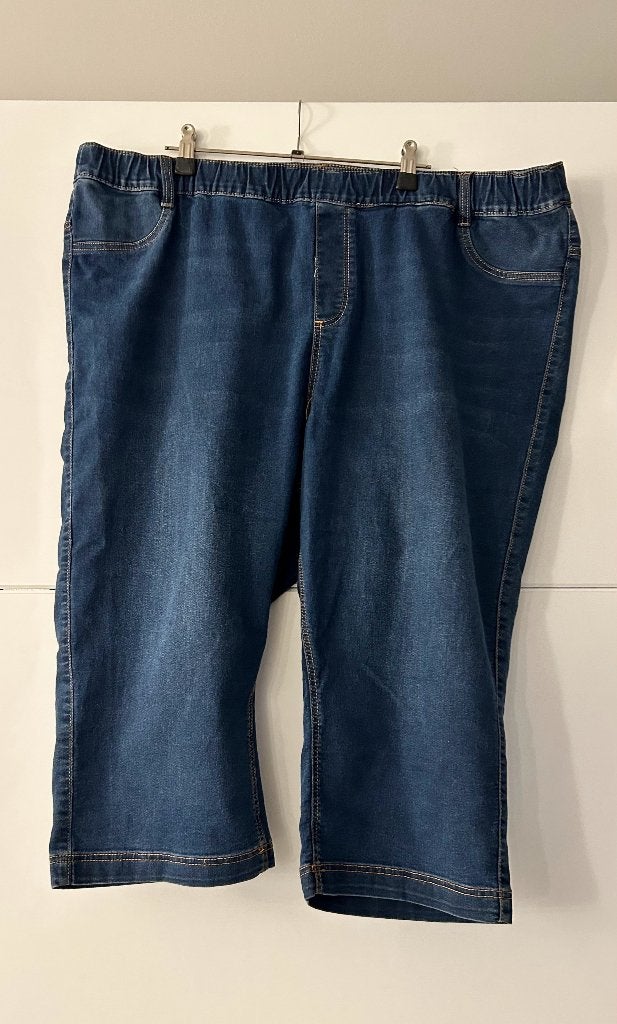 MS Mode donkerblauwe jeansshort, Enlèvement ou Envoi, Comme neuf, Pantalon ou Jeans, MS Mode