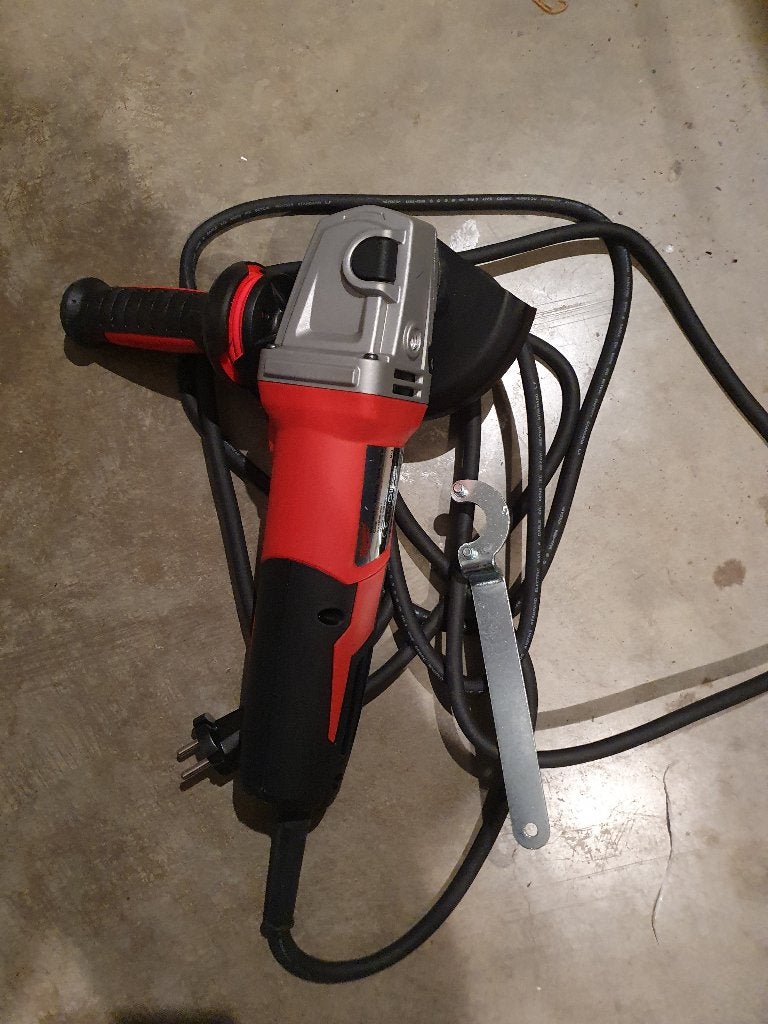 Milwaukee haakse slijper, Doe-het-zelf en Bouw, Gereedschap | Slijpmachines, Ophalen, Nieuw, 1000 watt of meer, Haakse handslijpmachine