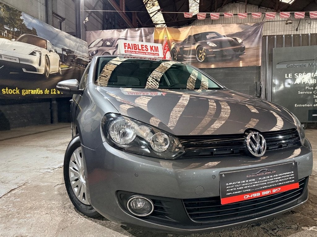 Volkswagen Golf 6 1.6TDI GPS Airco PDC, Auto's, Euro 5, Golf, Dealer onderhouden, Zilver of Grijs