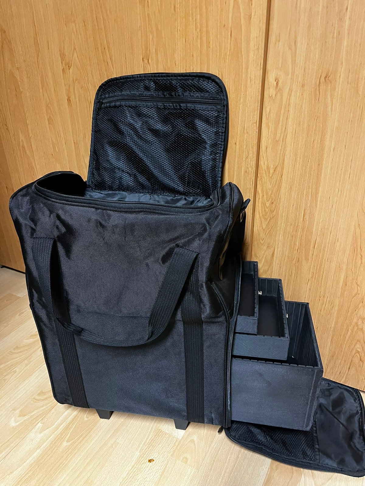 Pedicure trolley zwart, Ophalen, Zo goed als nieuw