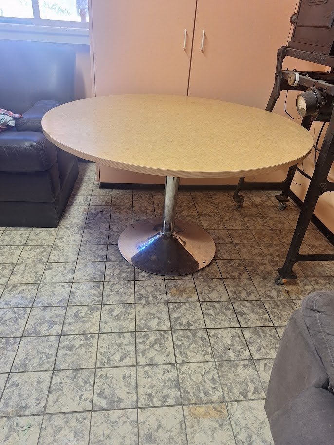 table ronde, Maison & Meubles, 100 à 150 cm, Cinq personnes ou plus, Rond, 100 à 150 cm
