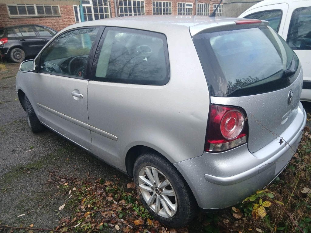 VW Polo 1.2i Essence à que 120.000km avec Airco Moteur Nikel, Achat, Entreprise, Boîte manuelle, Noir