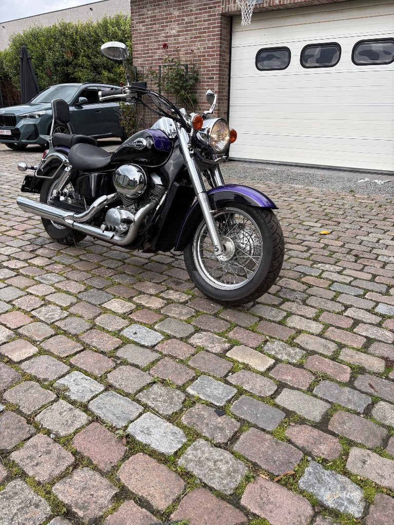 Honda shadow 750 cc