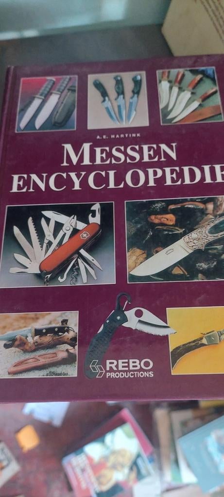 A.E. Hartink - Geillustreerde messen encyclopedie, Ophalen of Verzenden, A.E. Hartink