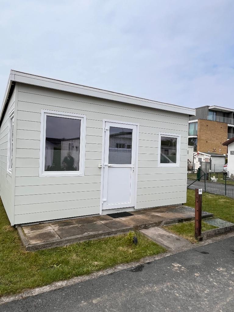 Gezellige chalet te koop in Middelkerke, Caravans en Kamperen, Tot en met 2