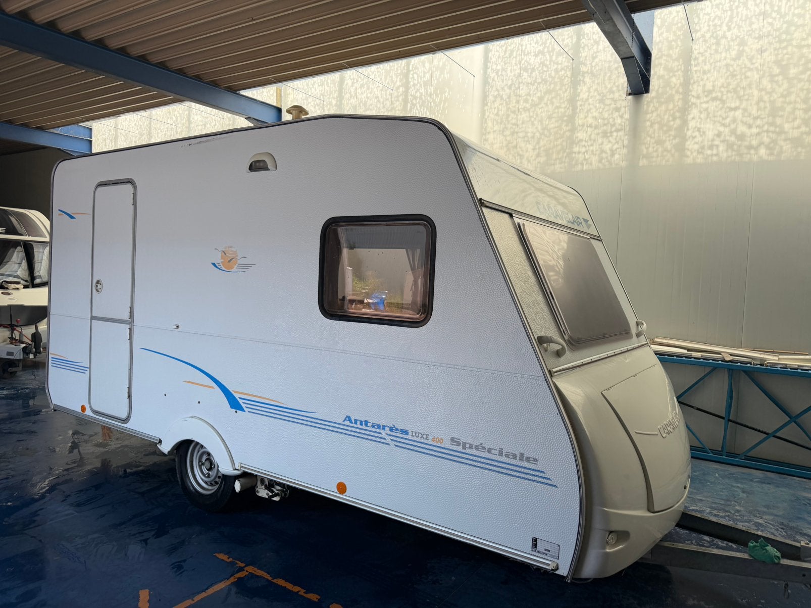 Caravelair 2003 — 900kg — goede staat, Caravans en Kamperen, Caravans, Bedrijf, Mover, Caravelair