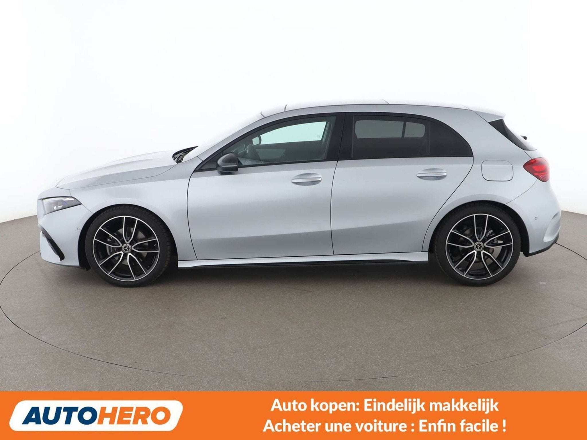 Mercedes-Benz A-Klasse 180 A 180 Special Edition AMG Line, Auto's, Lichtsensor, Leder, 5 deurs, https://public.car-pass.be/vhr/486cd40a-79d4-419e-a1a2-0ee1170490d0