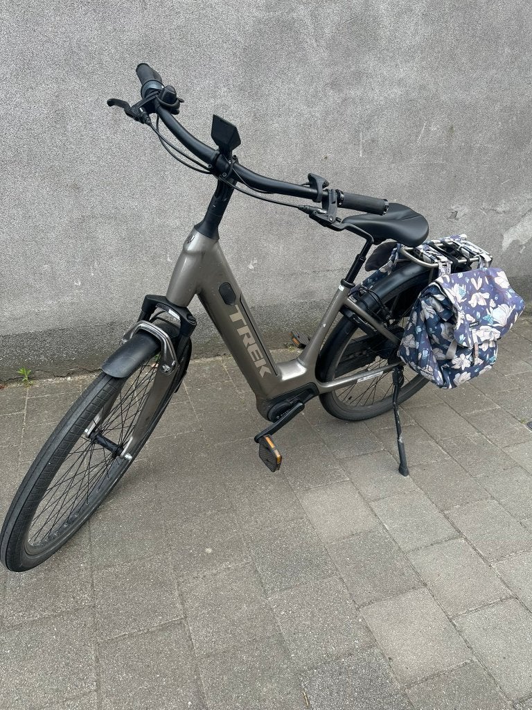 TREK District+ 9 Lowstep (Elektrische fiets), Enlèvement, Utilisé, 30 à 50 km par batterie, Autres marques
