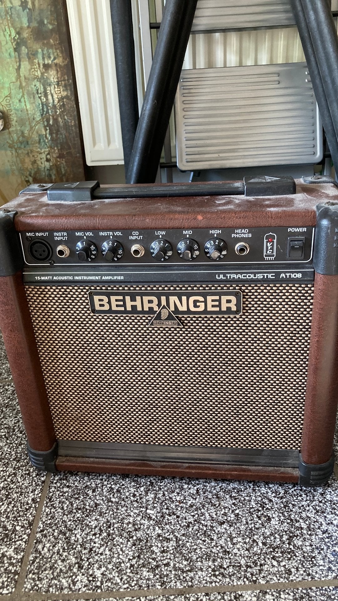 Behringer Ultracoustic AT108 Akoestische Gitaarversterker, Muziek en Instrumenten, Snaarinstrumenten | Gitaren | Akoestisch, Ophalen