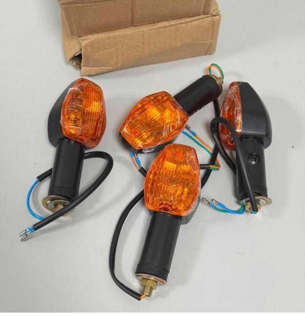 Lot de 4 X clignotants Honda CB CBF 500 CBR 600, Enlèvement ou Envoi, Neuf