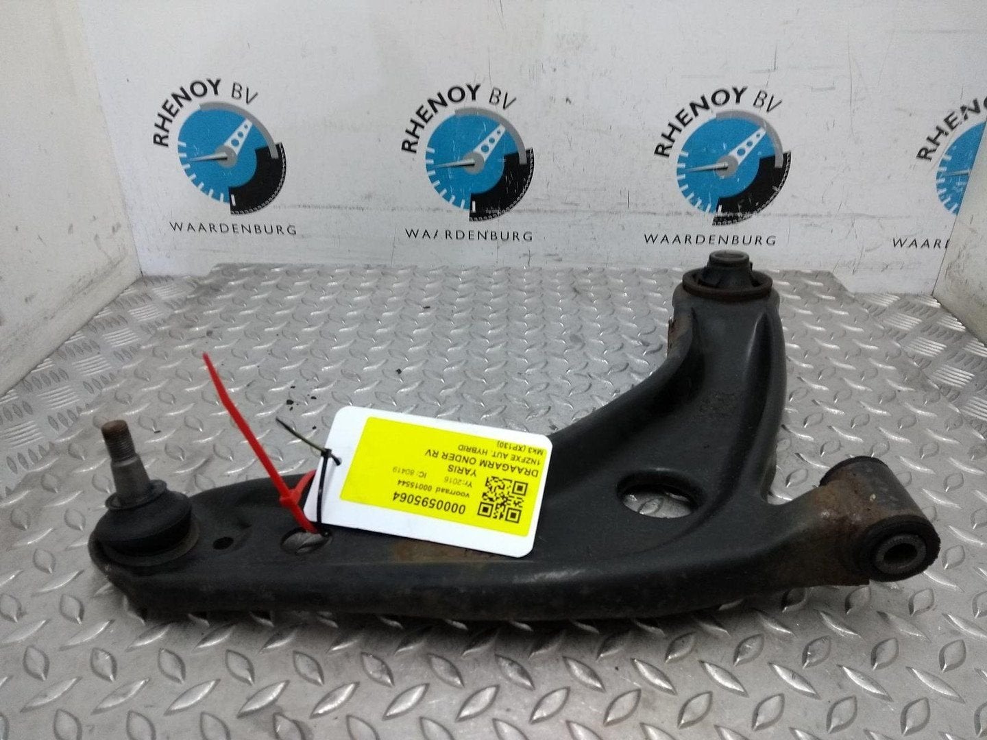TOYOTA YARIS Yaris Dynamic DRAAGARM ONDER RV 2016, Ophalen of Verzenden, Gebruikt, Stiba lid