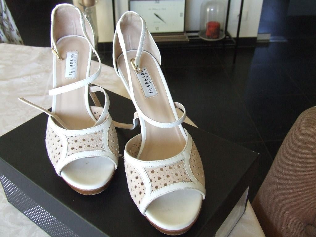 Italiaanse damesschoenen met hakje Fratelli Rossetti"  38,5, Wit, Ophalen of Verzenden, Zo goed als nieuw, Schoenen met hoge hakken