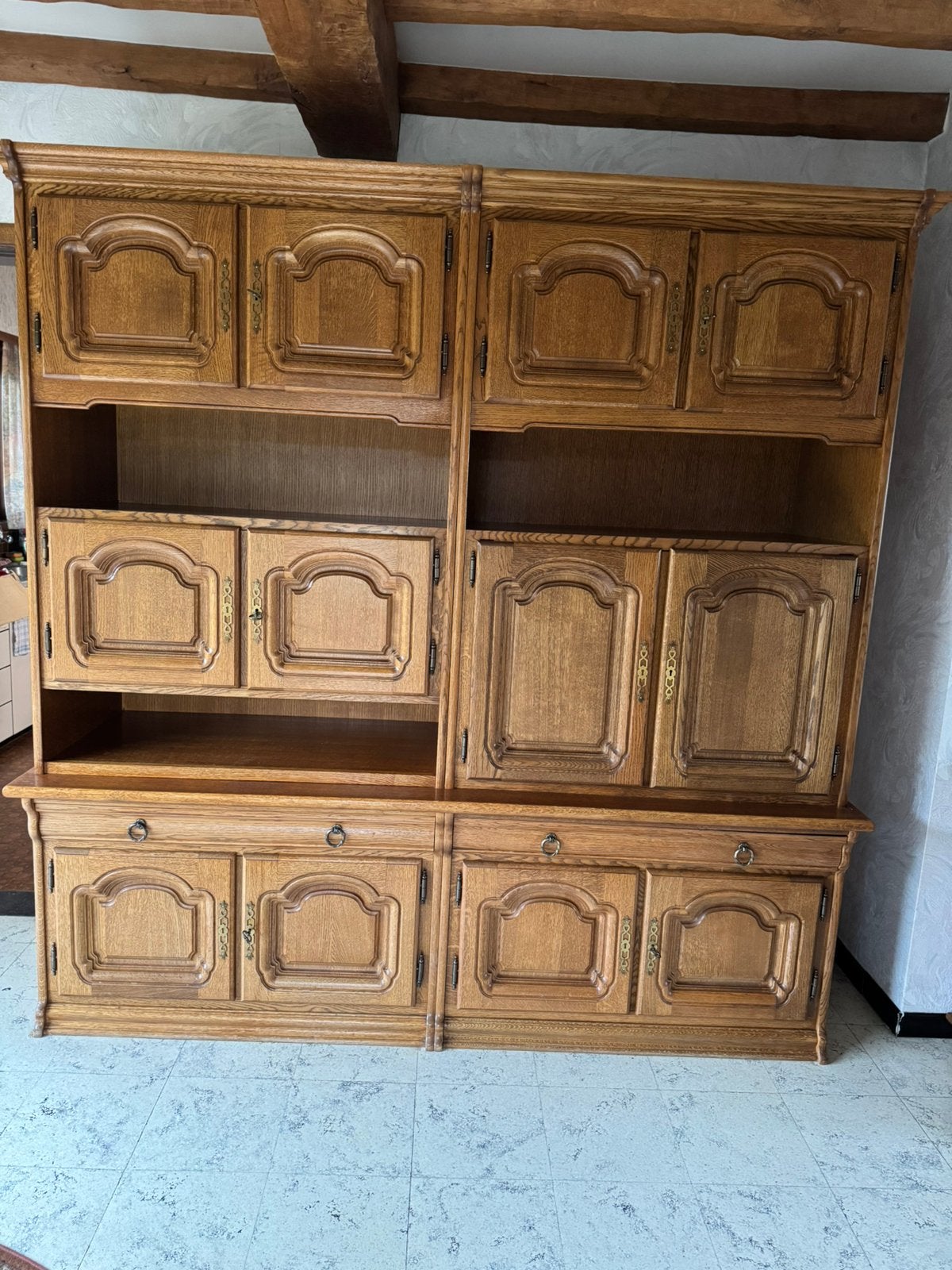 Gratis grote living kast., Ophalen