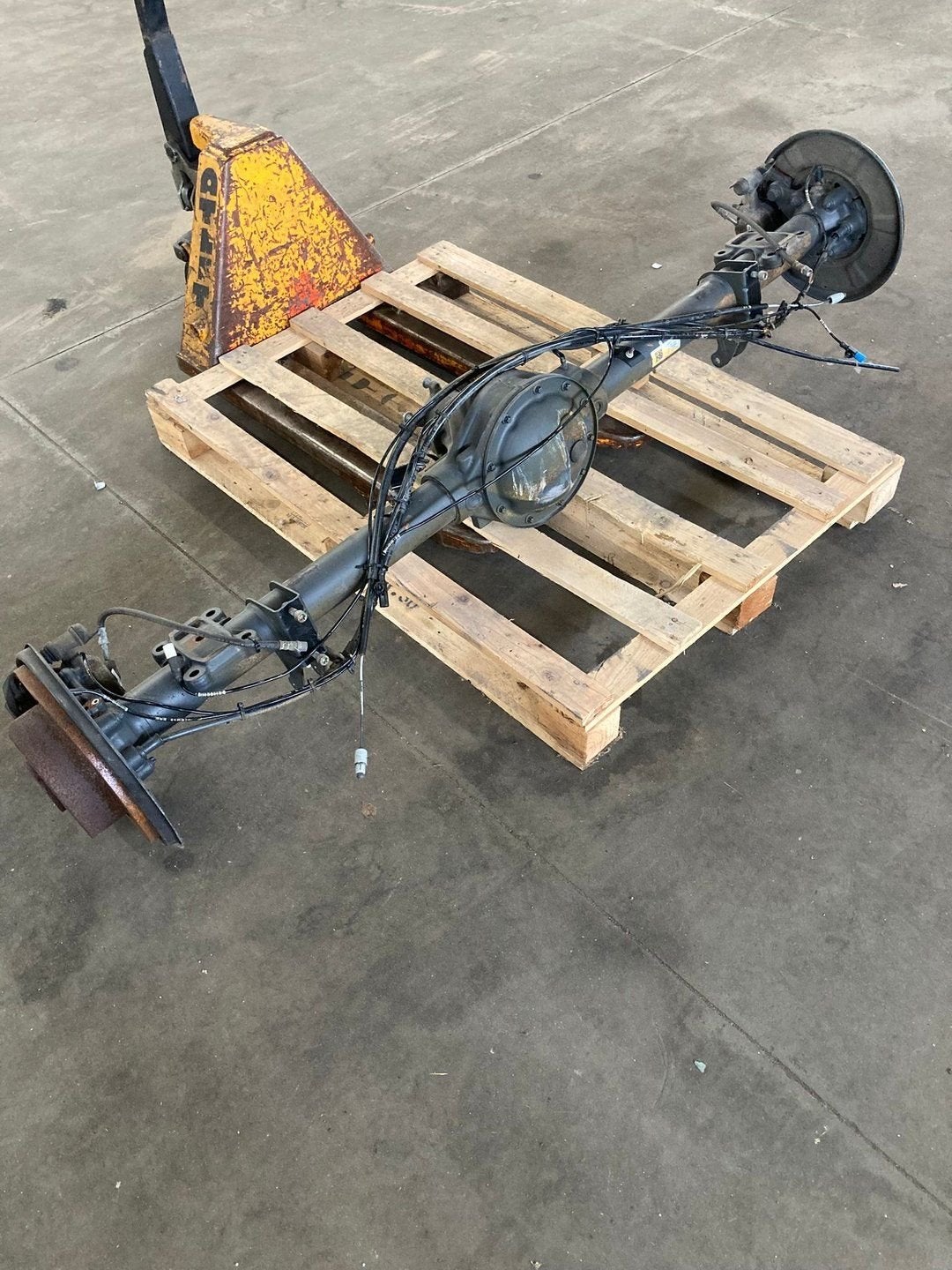 Achteras & Cardanas Mercedes Sprinter W907 11/2021, Ophalen, Gebruikt, -, -