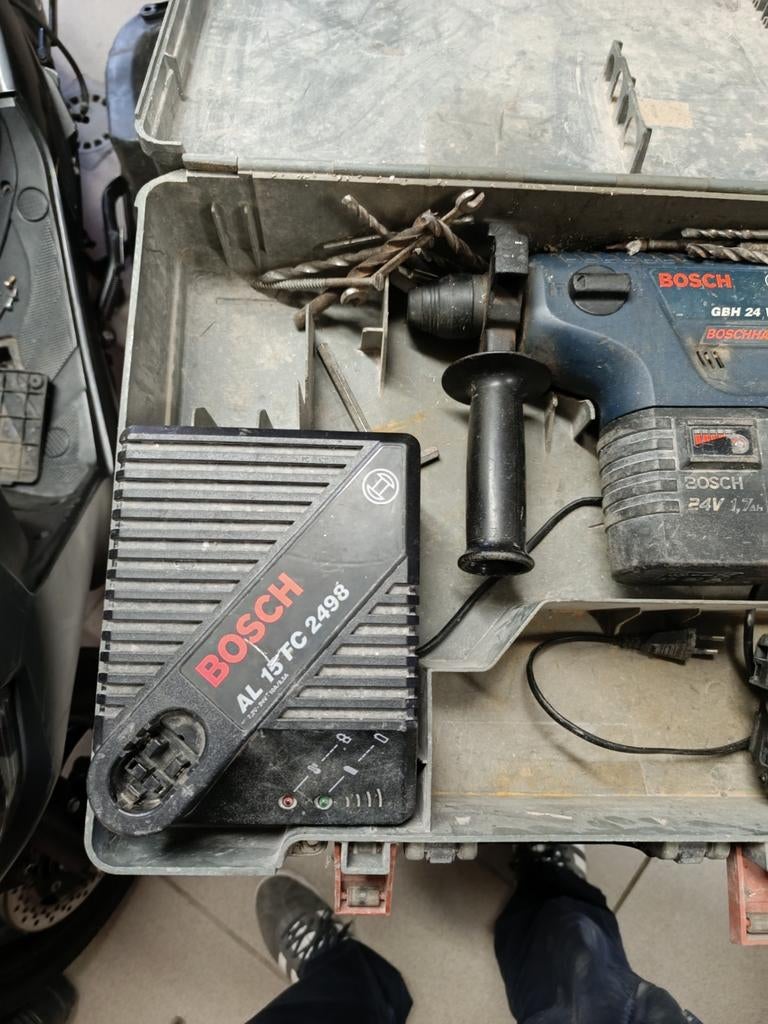 Bosch Professional GBH 24 VRE. 