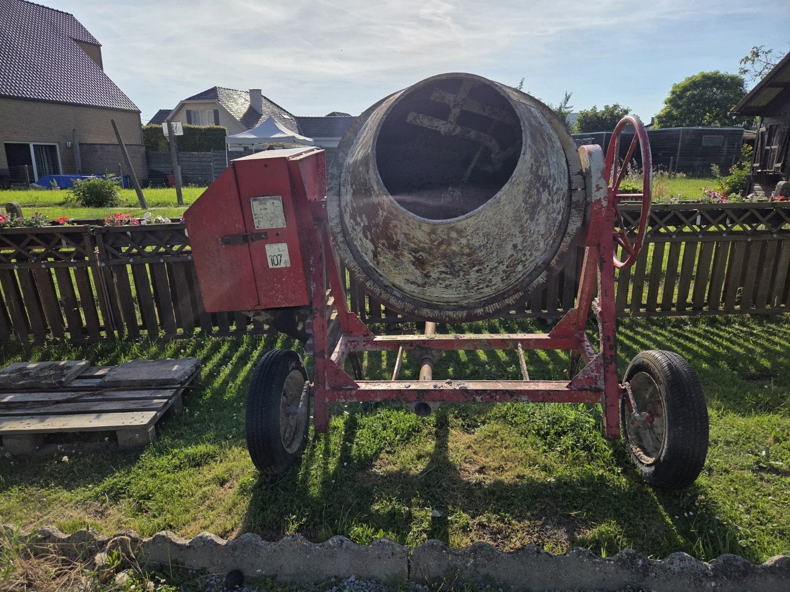 Betonmolen op benzine, Ophalen, Gebruikt