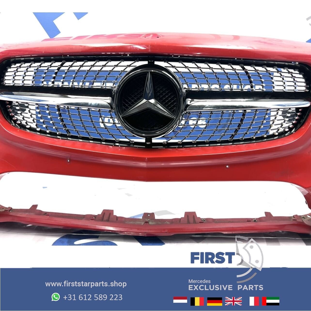 W156 BUMPER GLA AMG VOORBUMPER + DIAMOND GRIL ROOD WIT ZWART, Gebruikt, -, Voor, Ophalen of Verzenden