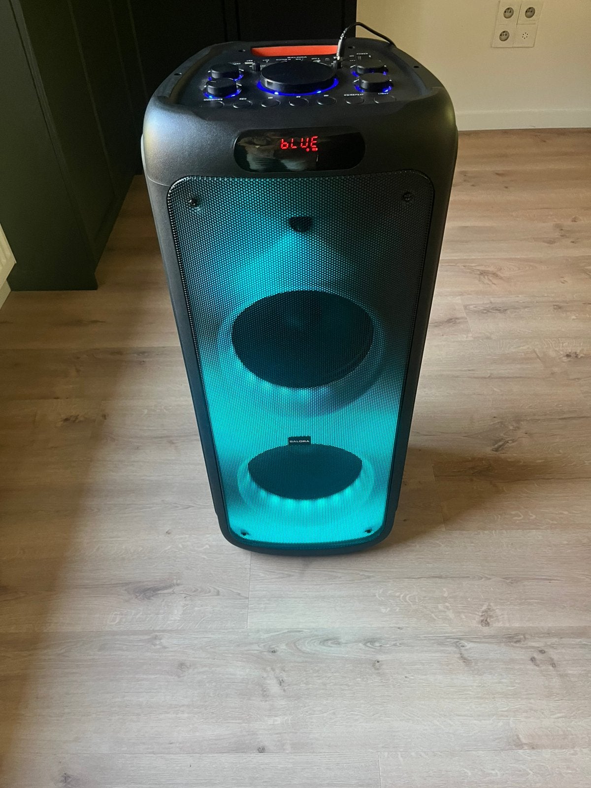 Partyspeaker/ box Solara XL1 Niet gebruikt, Ophalen, Zo goed als nieuw