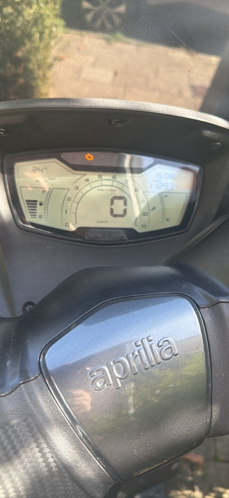 Aprilia 07/2025 sxr b classe 1100 km, Vélos & Vélomoteurs, 49 cm³, Comme neuf, Classe B (45 km/h), Enlèvement