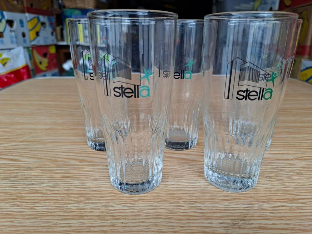 5 oude stella gelazen, Enlèvement