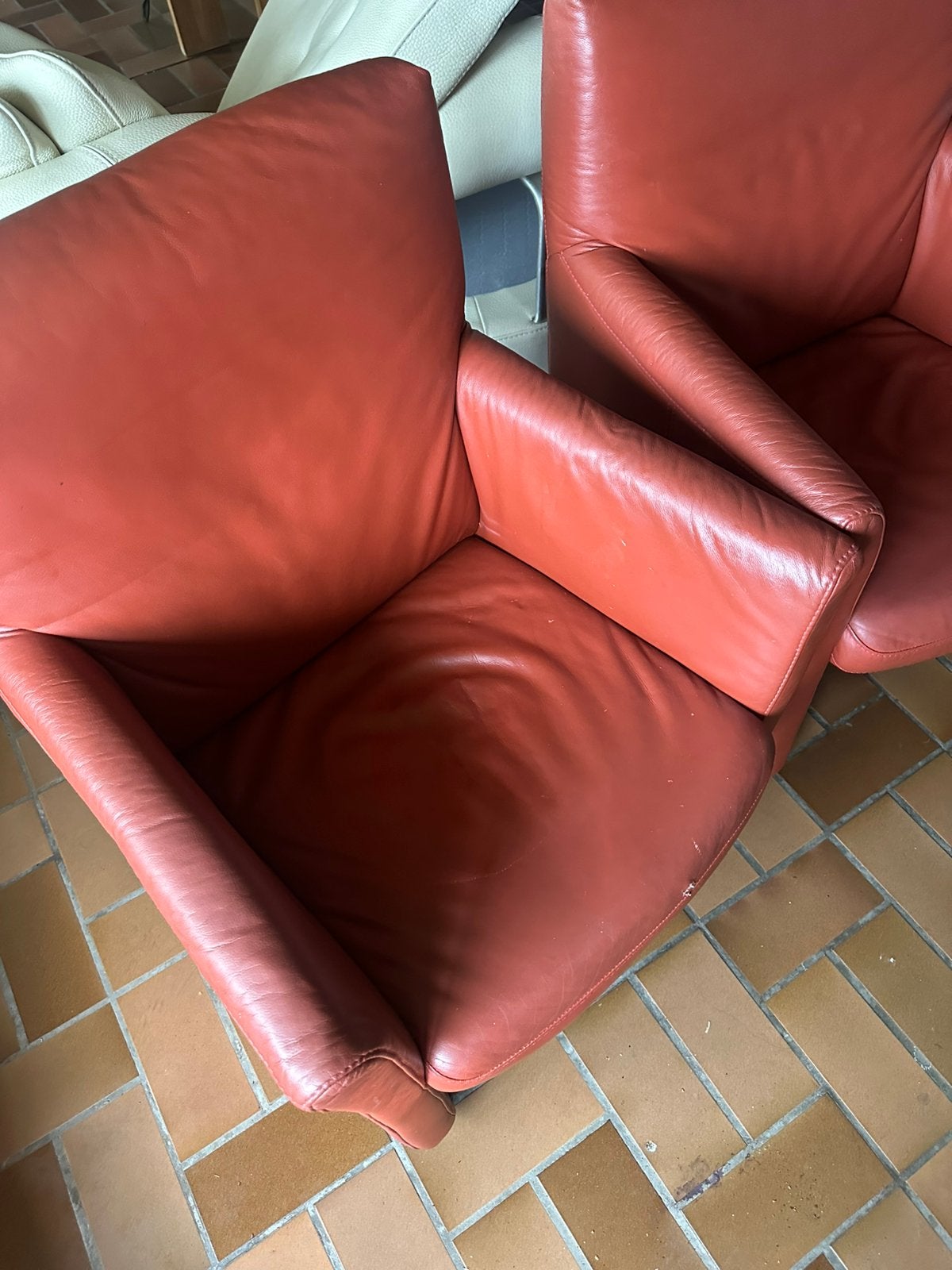 4 rode stoelen, Huis en Inrichting, Fauteuils, Ophalen, Zo goed als nieuw