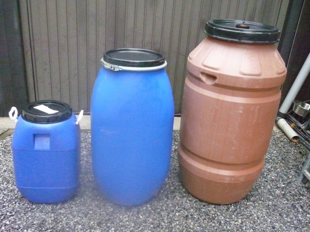 vaten voor opslag in alle maten, Ophalen, Kunststof, Met kraantje, 150 liter of meer