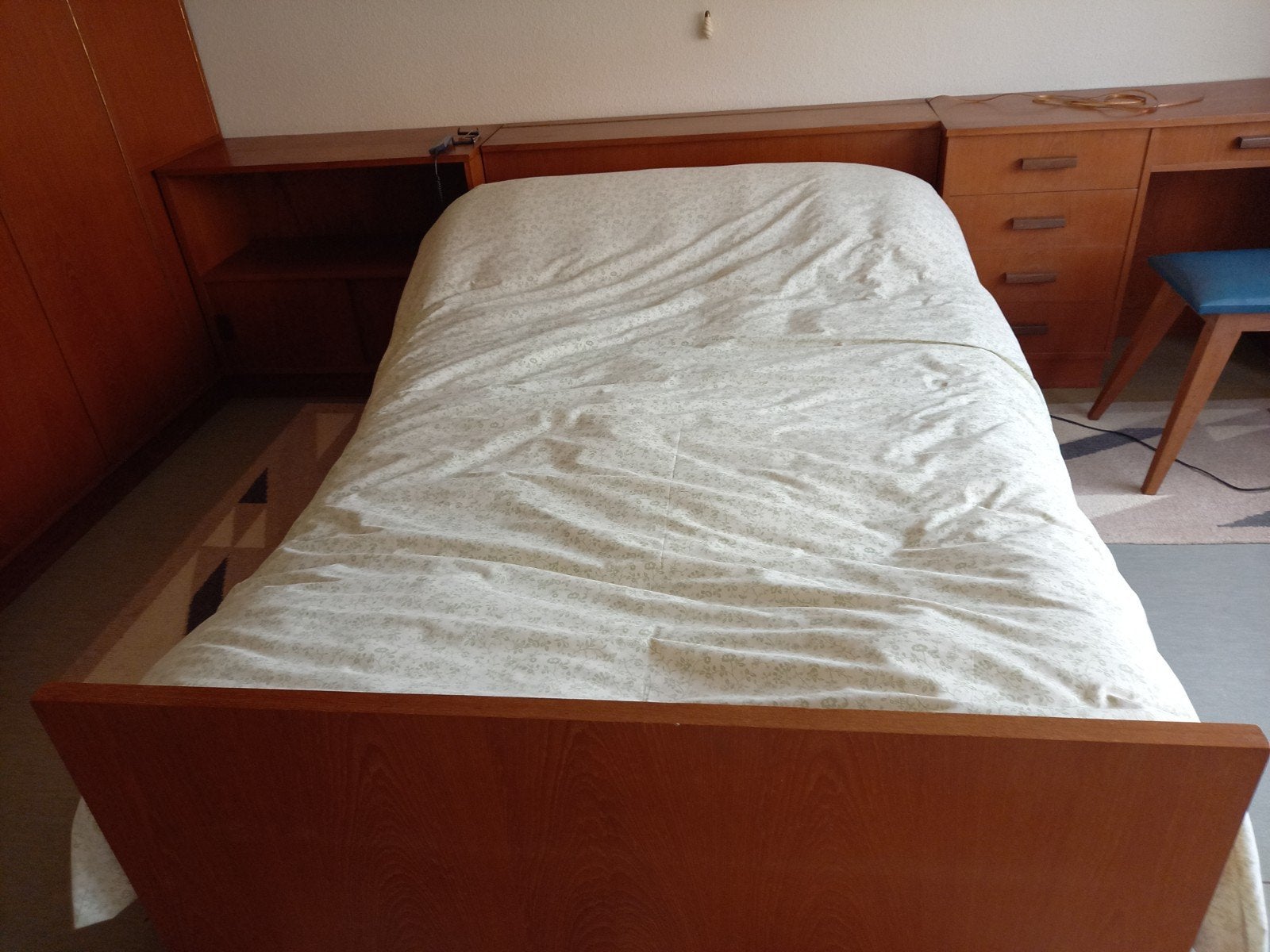 Bed "twijfelaar"., Ophalen, Twijfelaar