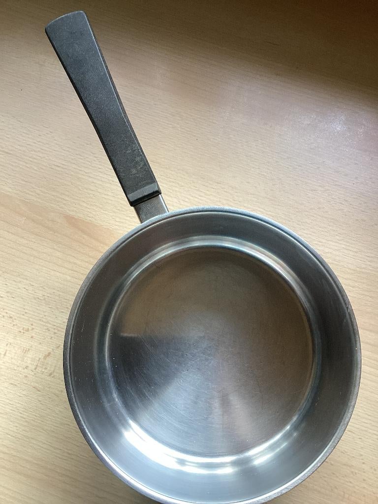 steelpan Demeyere silvinox 18 cm / 2L., Huis en Inrichting, Ophalen of Verzenden, Gebruikt, Inox, Kookpan of Snelkookpan