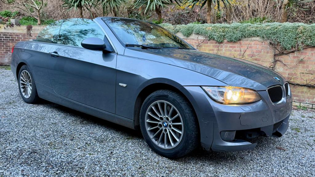 BMW Série 320d cabriolet, Autos, Cuir, Cabriolet, Noir, Diesel
