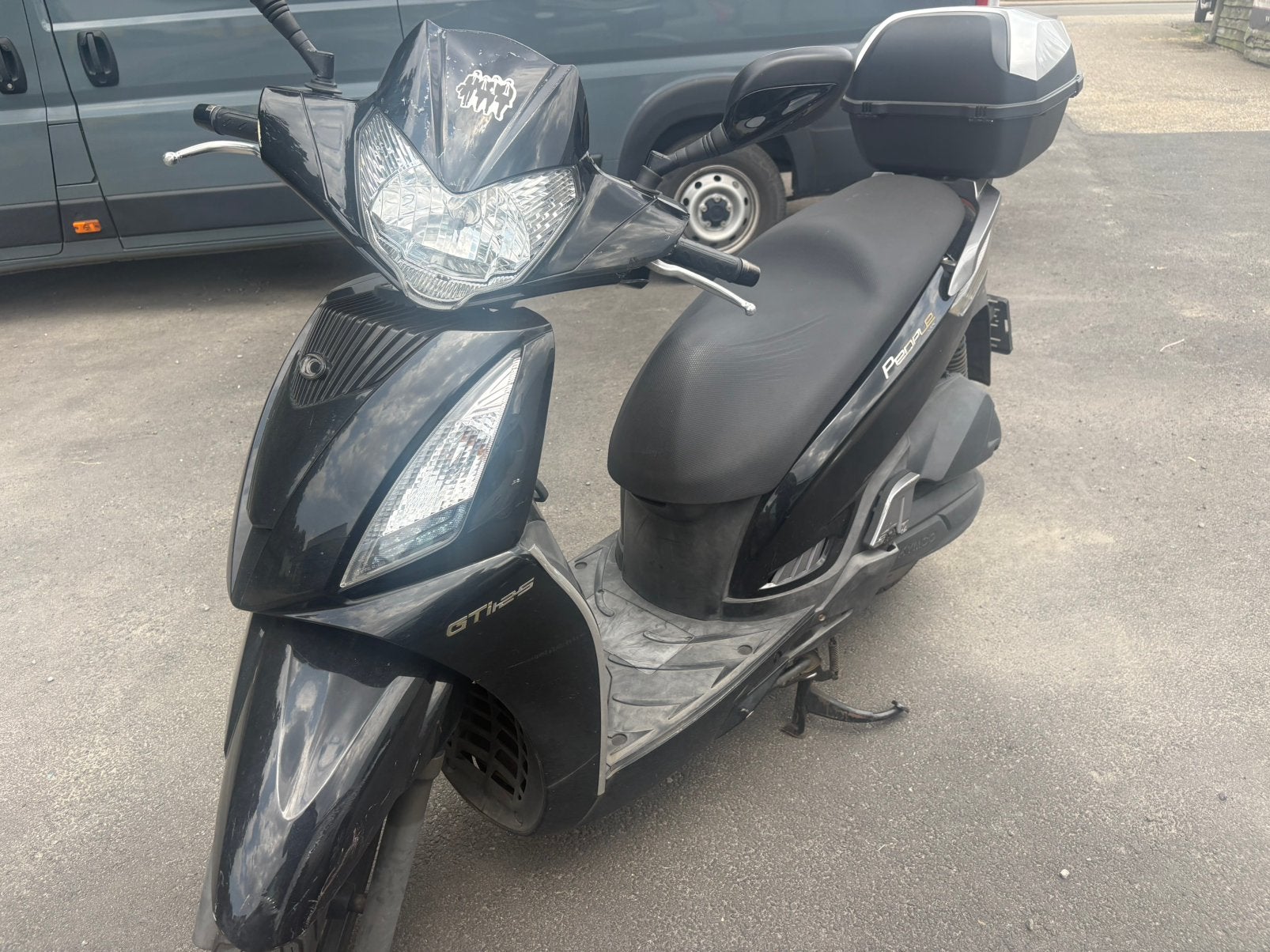 Motorscooter 125 cc rijdt zeer goed b rijbewijs bj 2013, Motoren, Scooter, Occasion, Particulier, 125 cc
